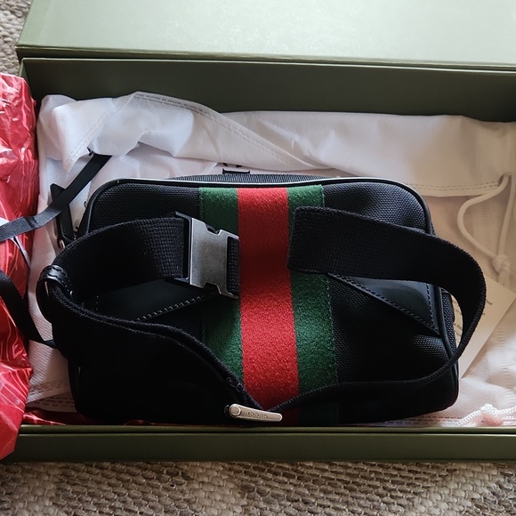 Authentic Gucci GG Supreme Monogram Canvas Belt Bag - Picture 7 of 12